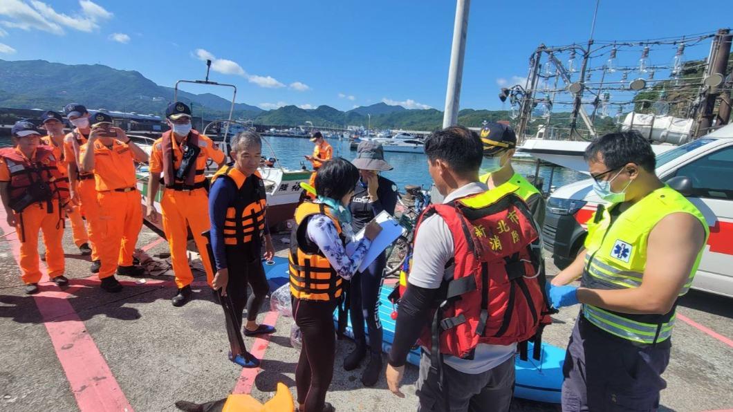 3人獲救經短暫休息後,恢復體力,隨即各自離去。(圖/民眾提供)