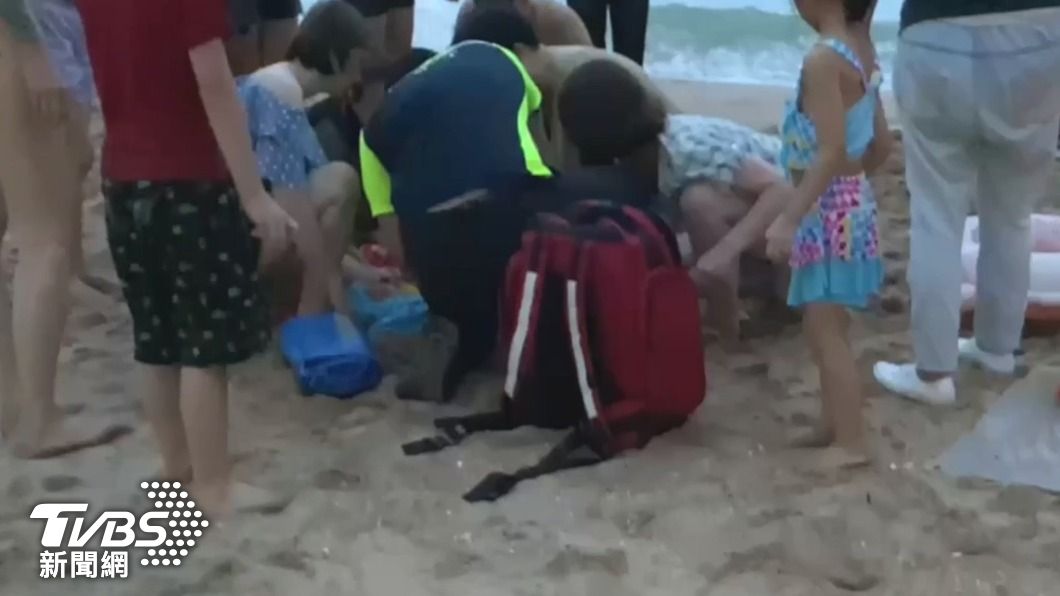 大武崙奪3命!溺水女童七孔冒泡 勇男衝下海救人送平安符