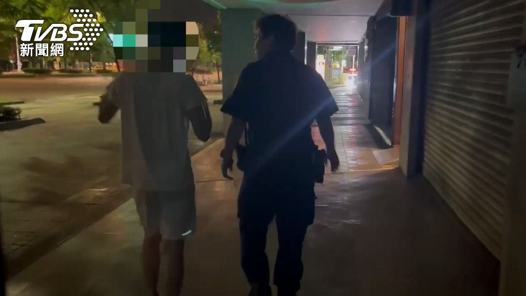 都坐這班車去找她!失戀男走遍307路線每一站「鞋子都沒了」