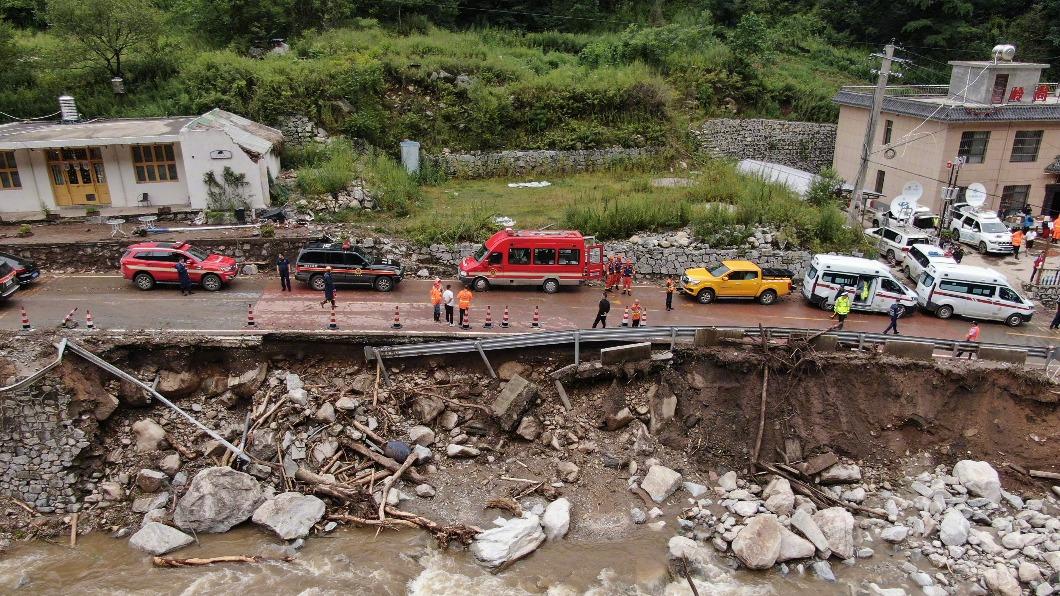 西安暴雨引發土石流　「21人罹難」6失聯