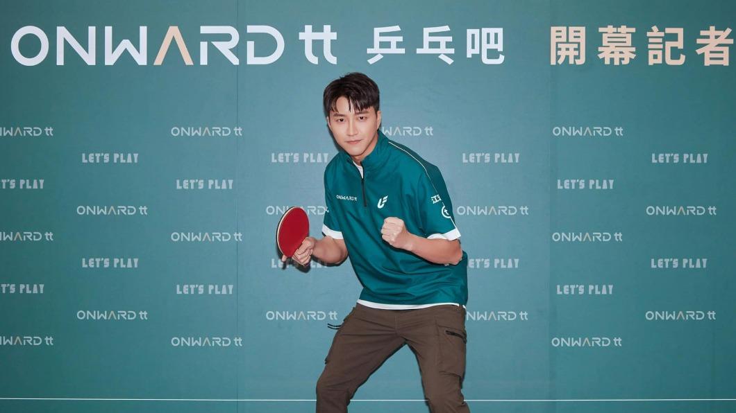 江宏傑與友人合資在北市南港開設桌球館。(圖/翻攝自江宏傑臉書)