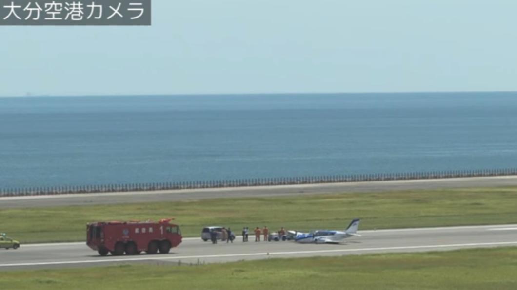 意外發生時，消防車也在一旁待命。（圖／翻攝自推特@livecam_db）