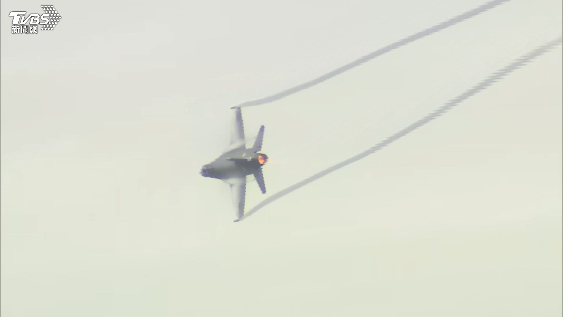 F-16飛官陷入G力昏迷!2萬呎急墜至6千呎驚醒拉回 空軍證實了