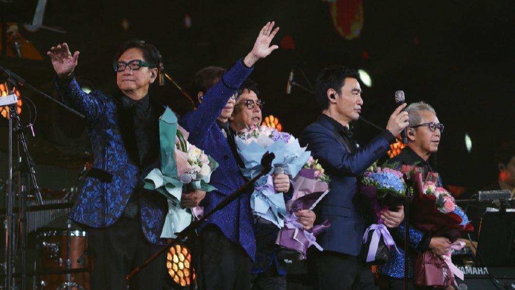 男星辦告別演唱會!「70歲妻罹癌」跪床前祈禱 遊走鬼門關現況曝