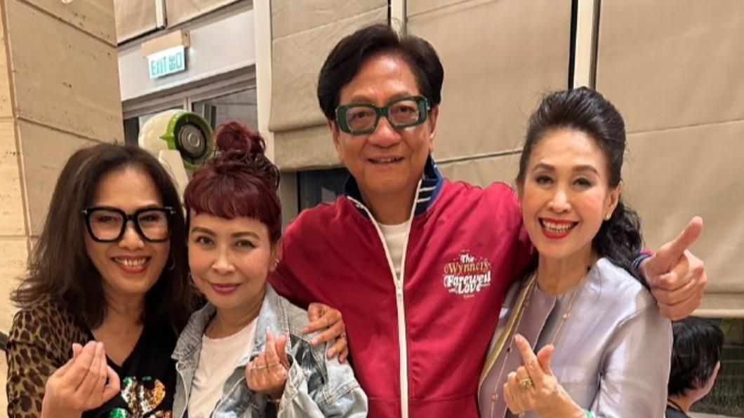 陳友太太(圖左)現身溫拿樂隊演唱會。(圖/翻攝自微博)