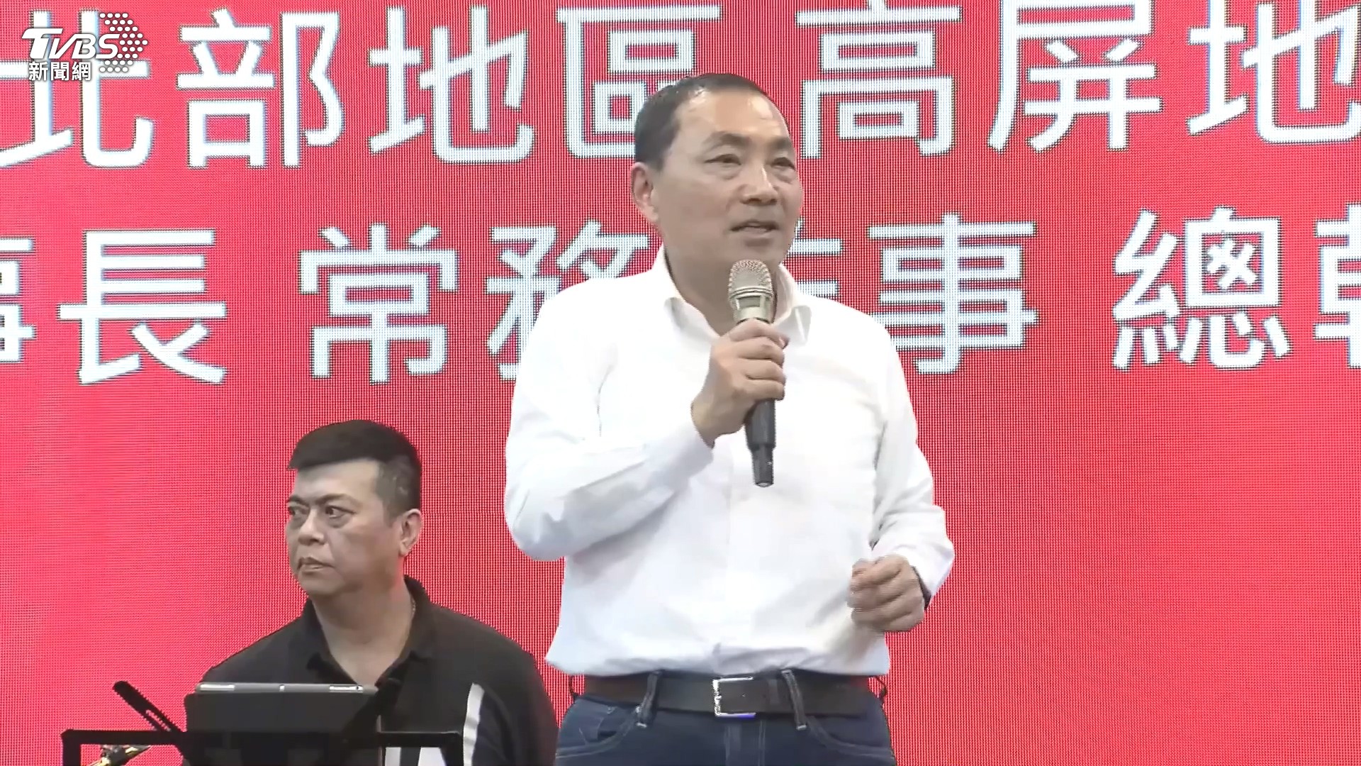 較勁?郭台中拜廟 侯回防新北喊顧漁民