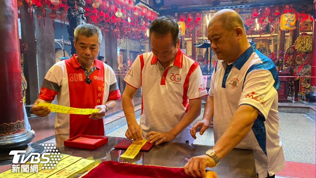 太平媽祖的封條用印。(圖/西螺福興宮提供)