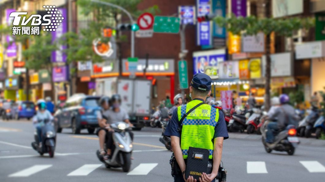 太想吃海產粥!高雄男凌晨騎車「全身酒味」拒測 慘噴18萬