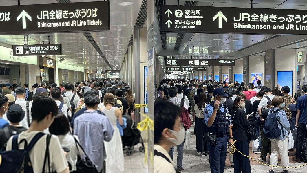 東海道新幹線宣布暫停行駛,有日本網友拍下名古屋車站內人滿為患的畫面。(圖/翻攝自@ebiten_2025推特)