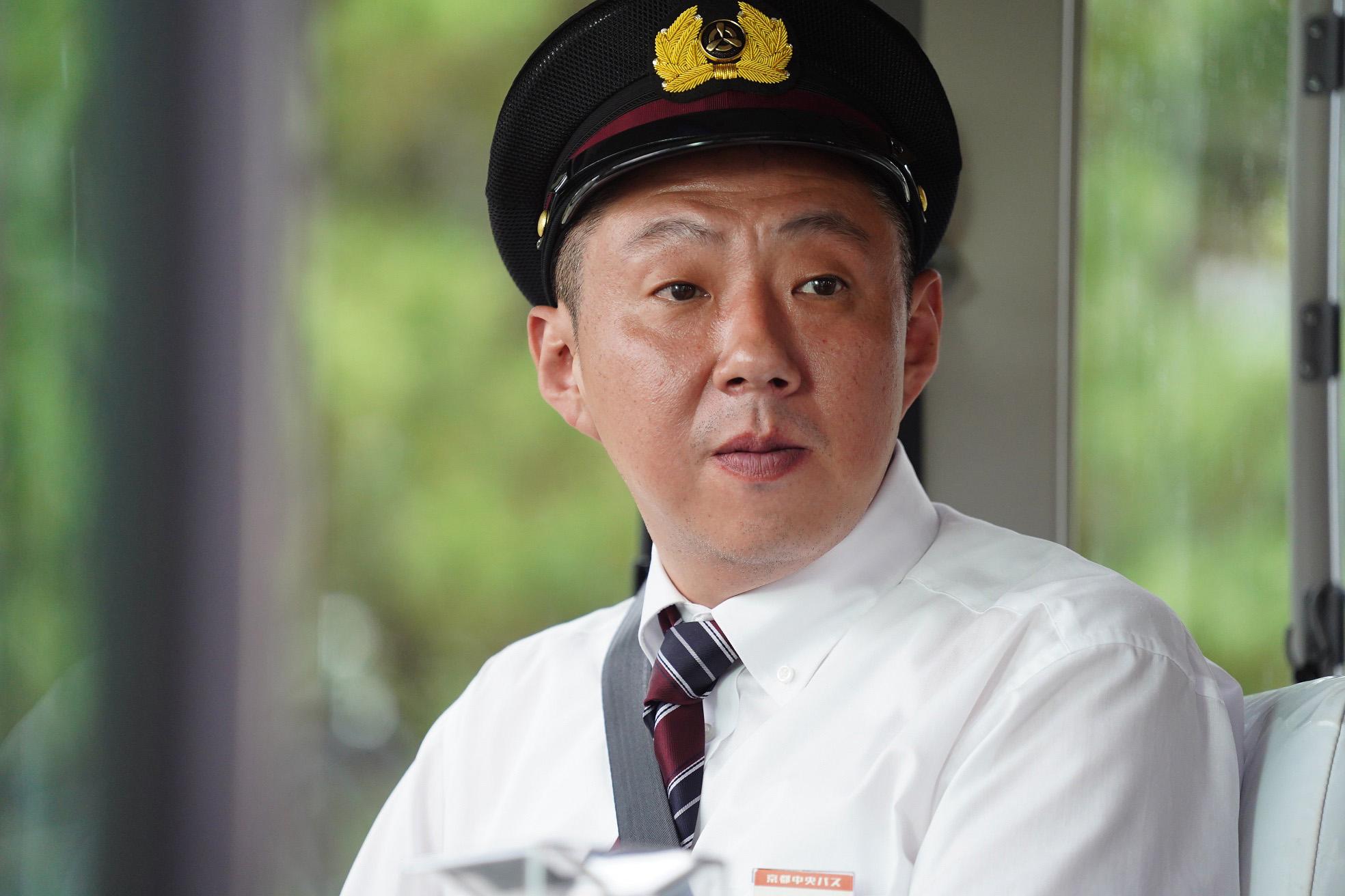 荒川良良為本作特地考取大型車駕照,他的「名字」也將是劇情關鍵。(圖/甲上娛樂提供)