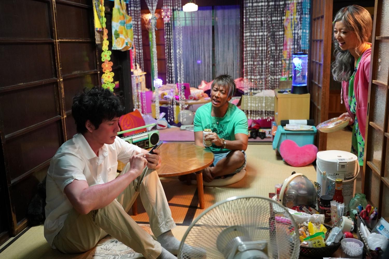 清水健(中)片中飾演岡田將生(左)親妹(右)的男友。(圖/甲上娛樂提供)