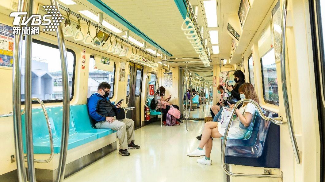 捷運站内有禁止飲食的規定。(示意圖/shutterstock達志影像)