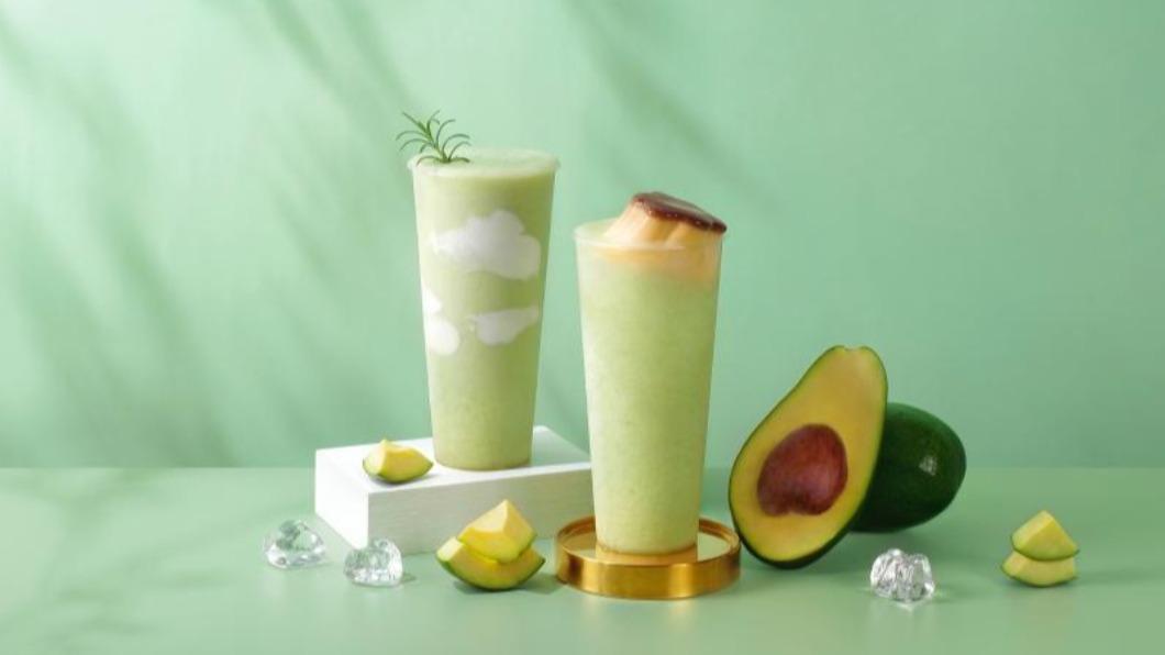 初韻推出兩款酪梨新飲品,即日起至8月18日指定時段買一送一。(圖/初韻提供)