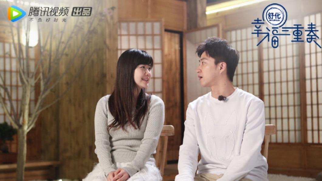 江宏傑(右)和福原愛曾在陸綜曬恩愛,如今都成過往雲煙。(圖/翻攝自幸福三重奏微博)