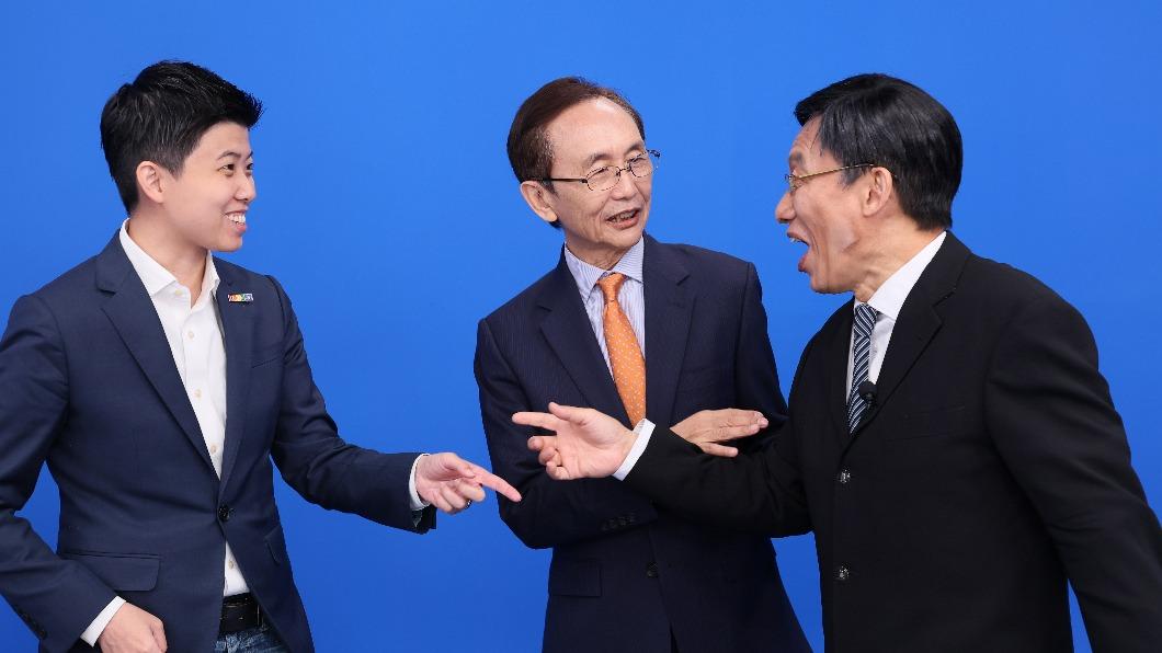 苗博雅(左起)、吳子嘉與郭子乾同台。(圖/NOWnews提供)