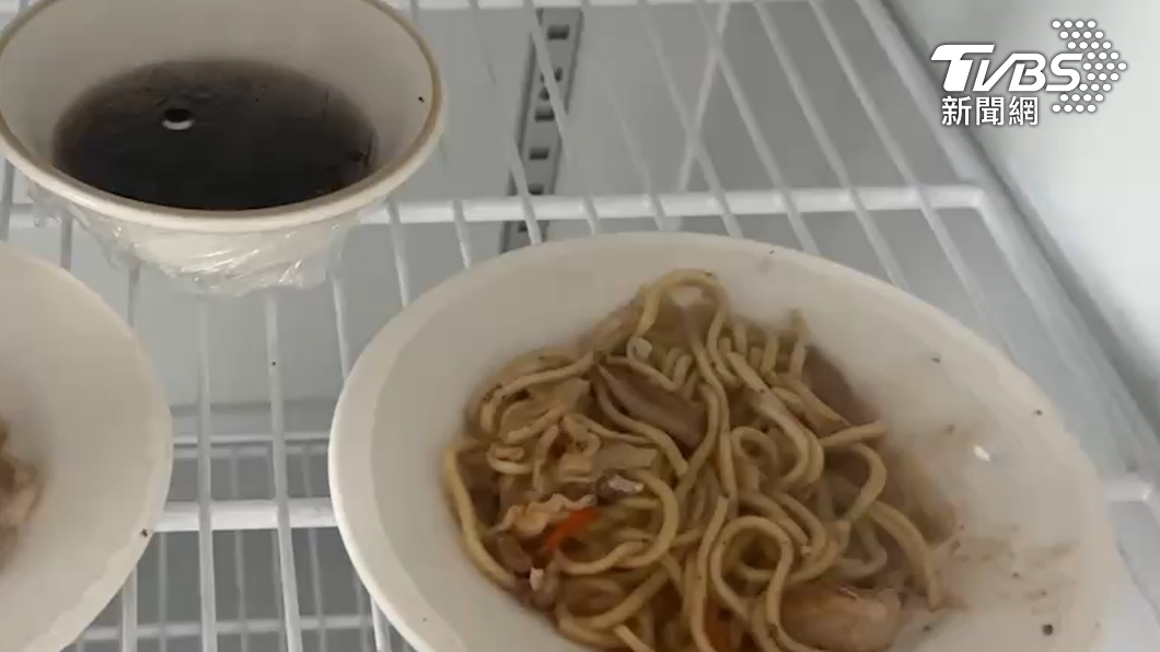 獄中午餐。(圖/TVBS)