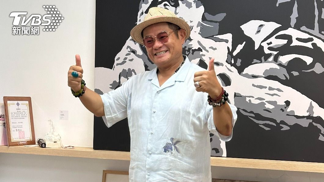 許效舜哭了！母病危「苦等7小時」　一見到他脈搏停止