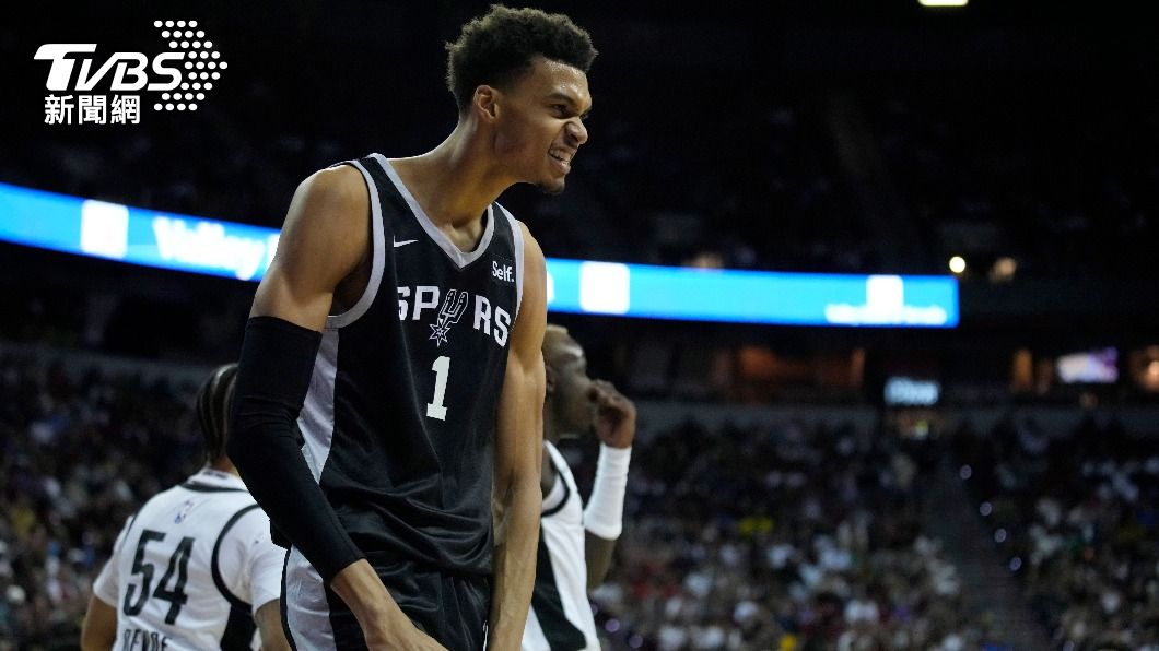 NBA新賽季例行賽賽程出爐！新科狀元郎文班亞馬將在生涯首戰強碰獨行俠。（圖／達志影像美聯社）