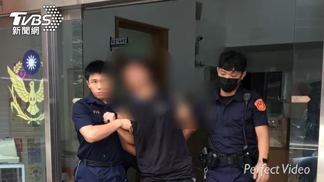 警方將林男帶回偵辦。(圖/TVBS)