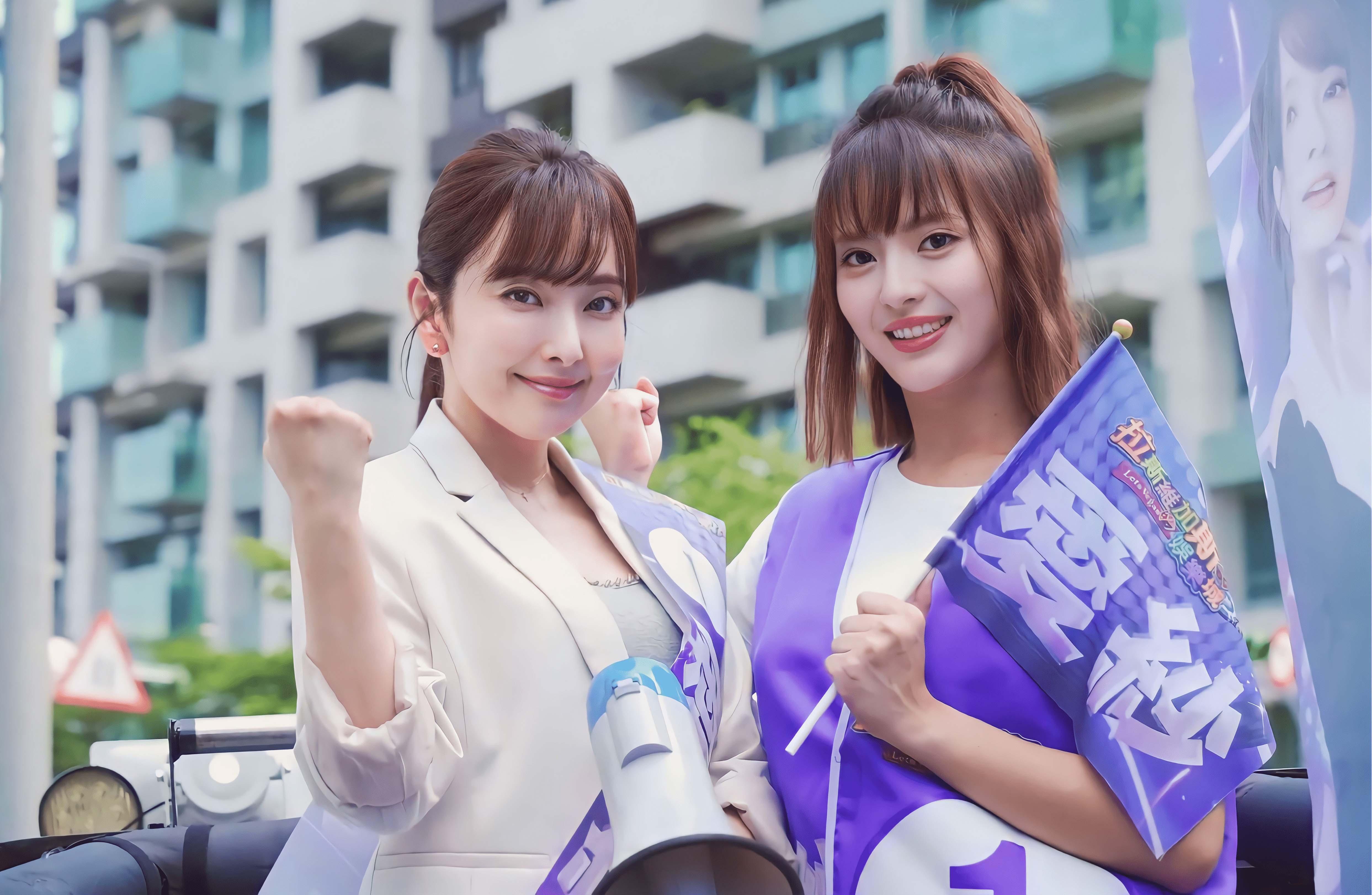 愛紗與味全龍啦啦隊「Dragon Beauties」成員宜芳合作。(圖/宇峻奧汀提供)