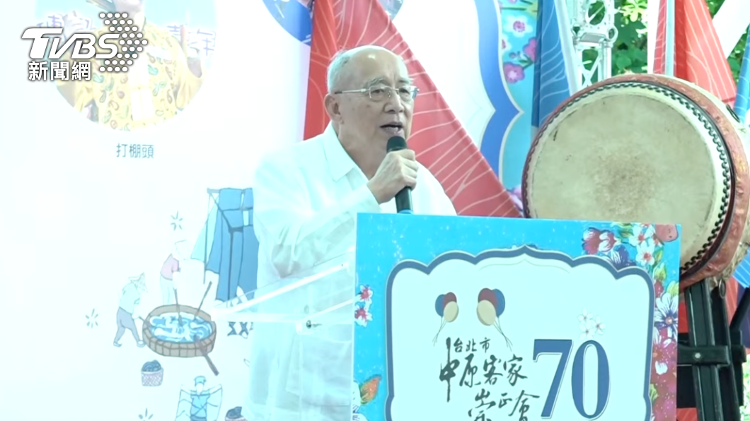 侯友宜客家造勢　84歲吳伯雄拄拐杖都來挺「患難弟兄」