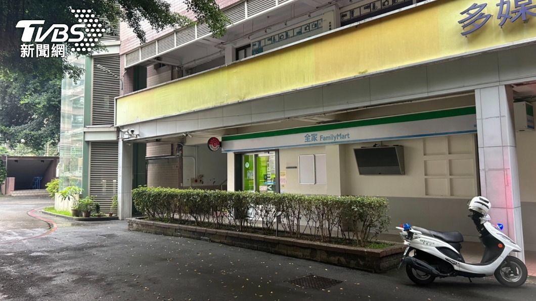 女畢業生疑情關難過 重返校園墜樓倒血泊「無意識搶救中」