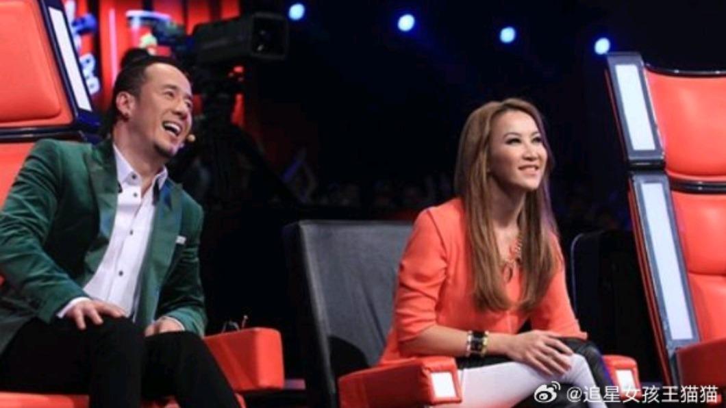 《中國好聲音》第一季時,李玟來當過飛行導師。(圖/翻攝自追星女孩王貓貓微博)