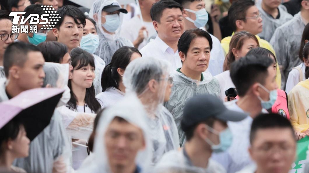 賴清德出席「還路於民」大遊行。(圖/民進黨提供)