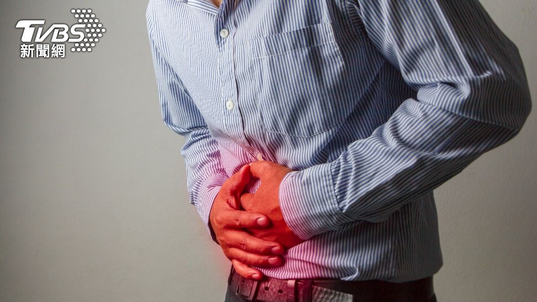 上腹劇痛狂拉黑便！29歲陸男「1年吃3百次外送」　就醫才知罹癌