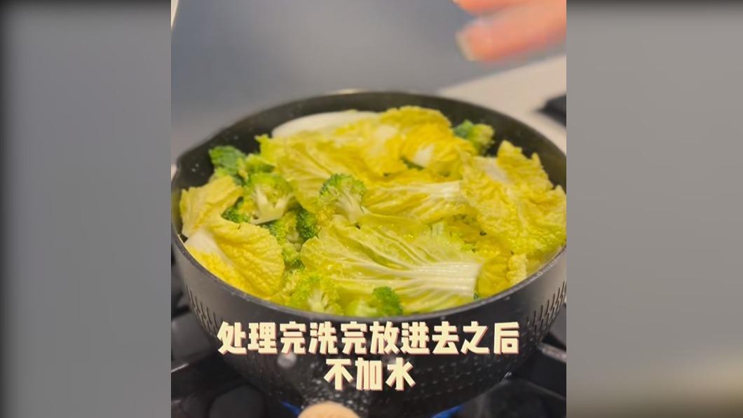 為保持身材郭雪芙盡量吃原型食物加上簡單調味。（圖／翻攝自郭雪芙小紅書）