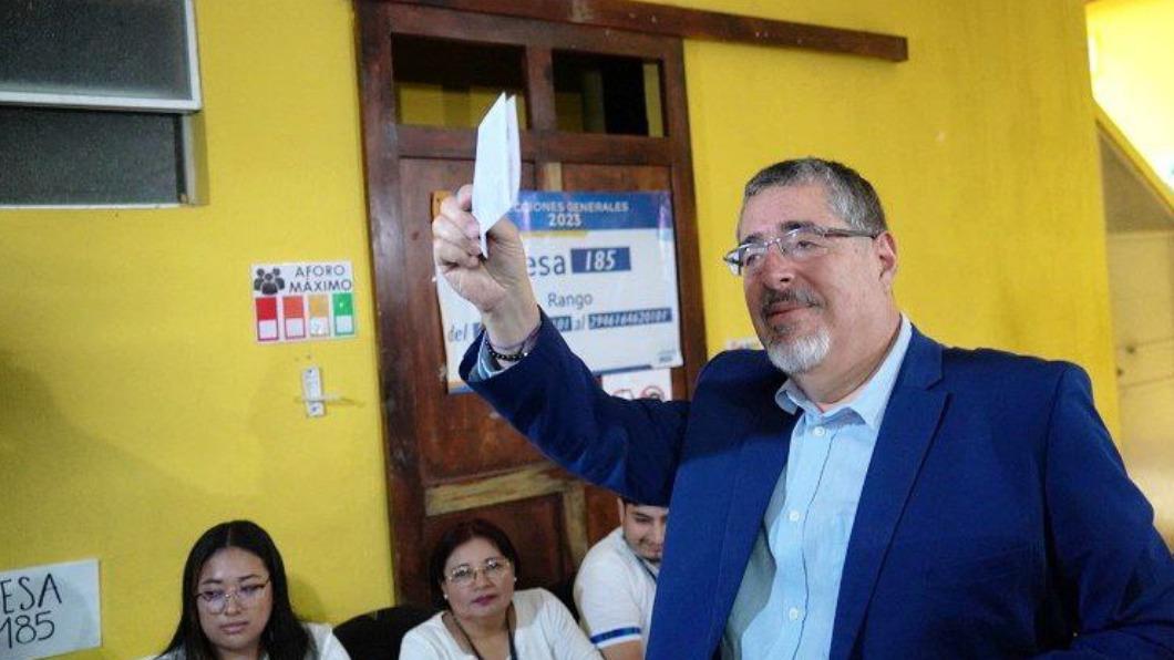 反貪腐深得年輕選民人心 阿雷巴洛當選瓜地馬拉總統關鍵