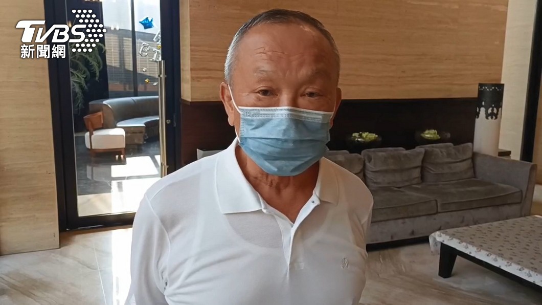 國民黨籍的苗栗縣前縣長徐耀昌22日深夜發出震撼彈,「讓我們就此道別」,宣布退出國民黨。(圖/TVBS)