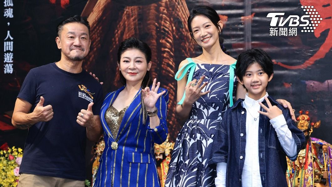 左起陳為民、王彩樺、吳奕蓉、陳少卉。(圖/黃城碩攝)