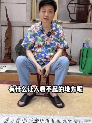 崔永元被酸擺攤，回應了。（圖／翻攝微博）