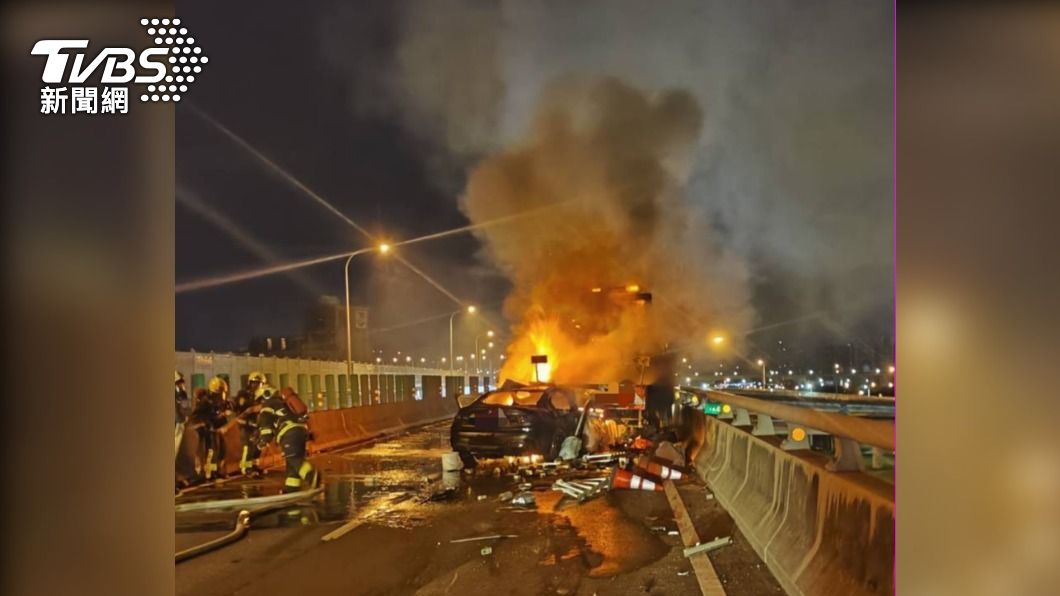快訊/台64小轎車高速追撞工程車成「火球」 駕駛當場慘死