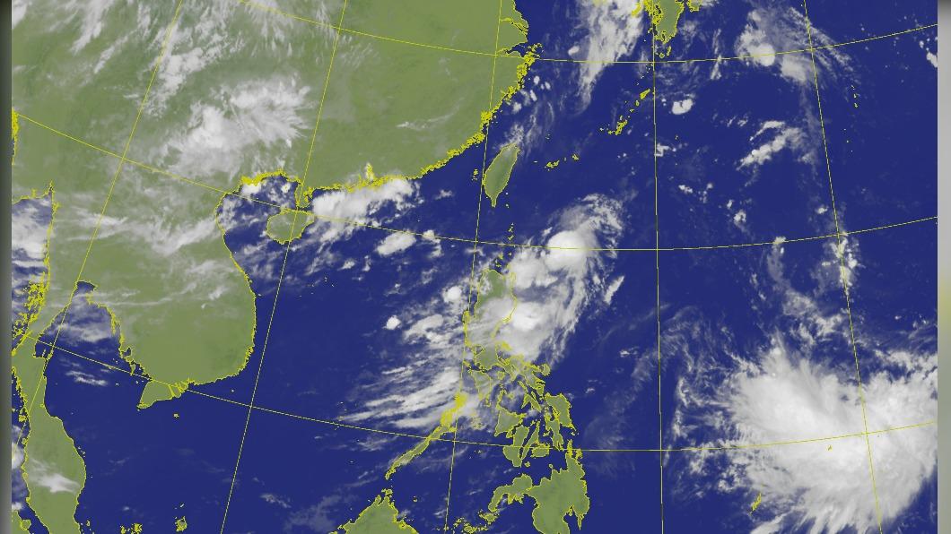 西北太平洋目前有兩個熱帶性低氣壓TD10和TD11。(圖/氣象局)