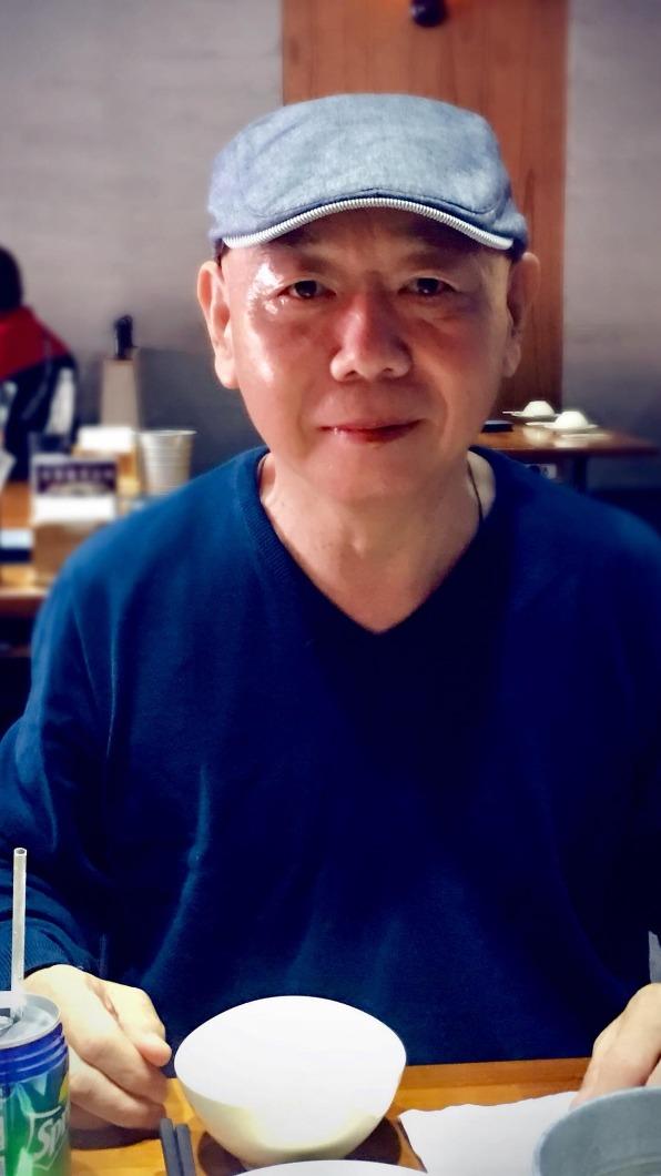 顧寶明過世後家中仍紛爭不斷。(圖/翻攝自顧寶明臉書)