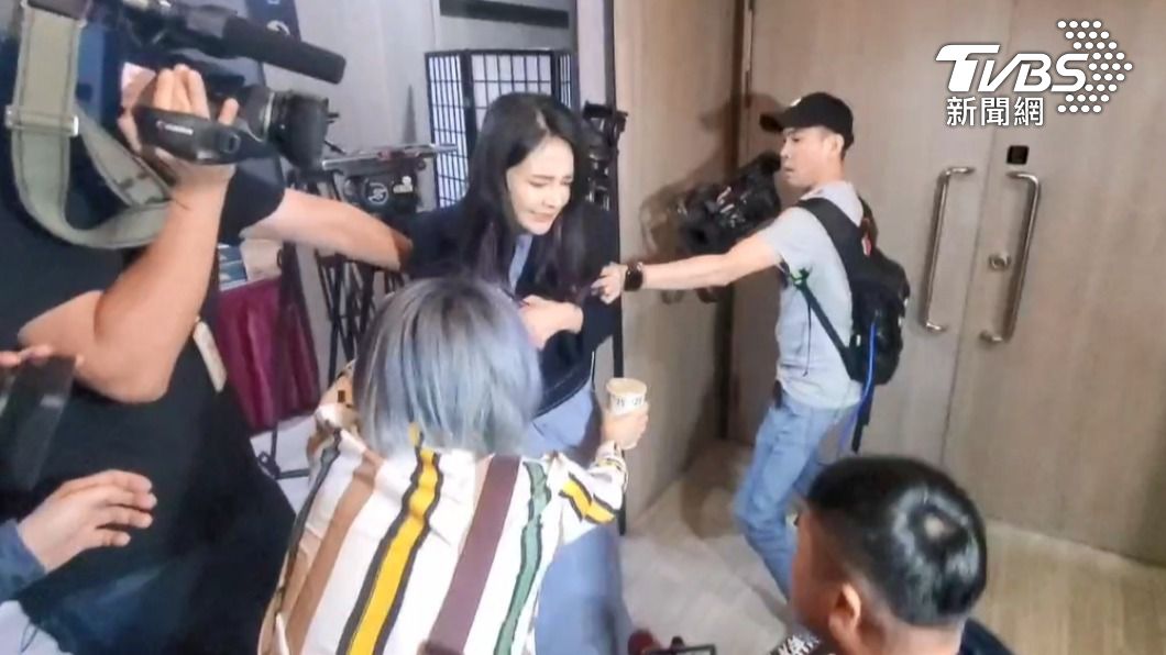 賴品妤今日遭特定媒體追問。(圖/TVBS)