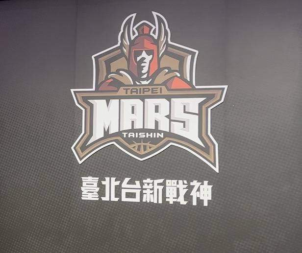 臺北台新戰神公布隊徽。(圖/張良瑜攝)