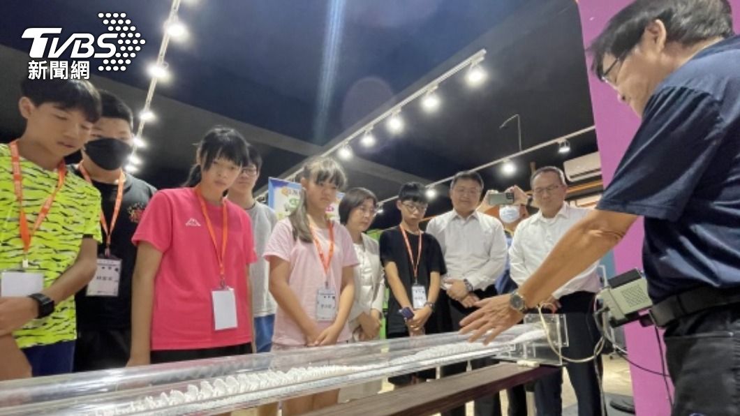 扎根科學教育 台塑辦營隊帶領學生探索