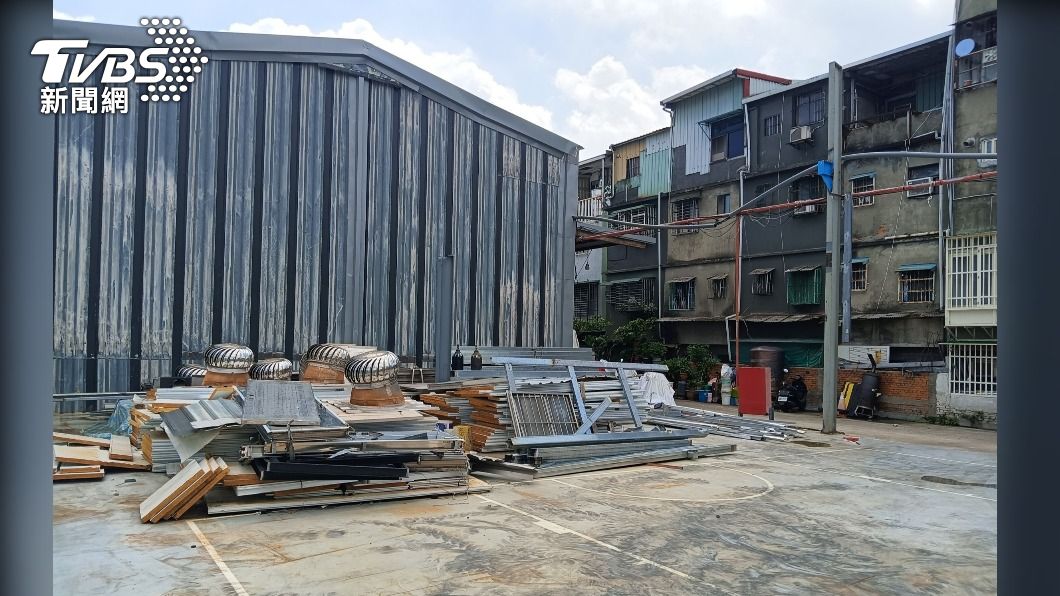 違建鐵皮屋成販毒集團據點　新北市府強勢拆除