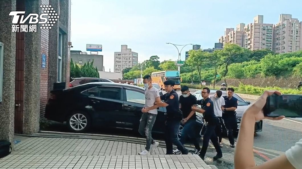 警方目前已逮捕3名犯嫌,仍有共犯在逃。(圖/TVBS)