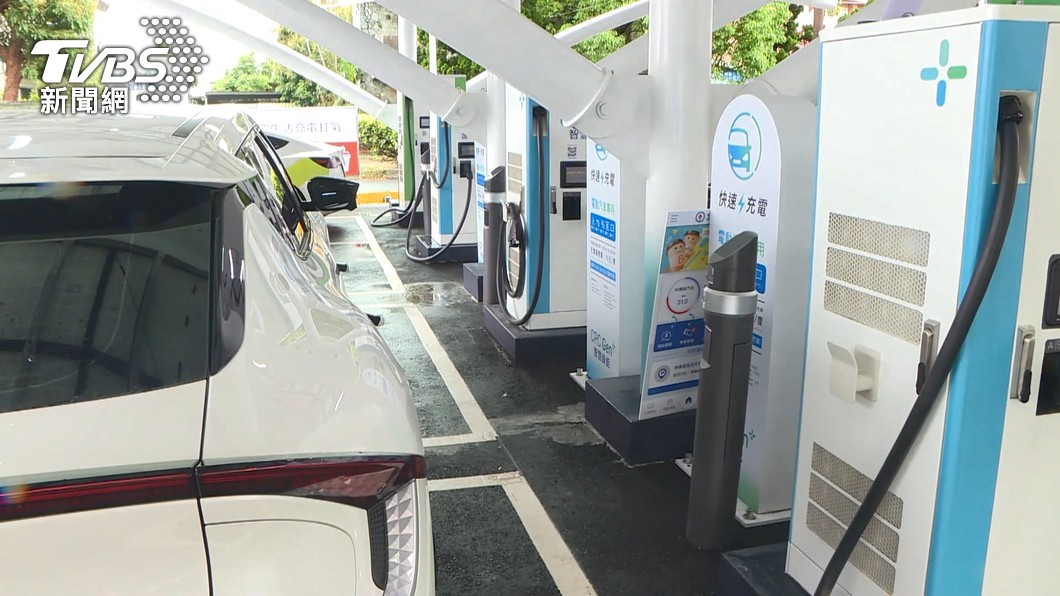 買電動車有好康!立院三讀免稅優惠再延長5年 至2030年底