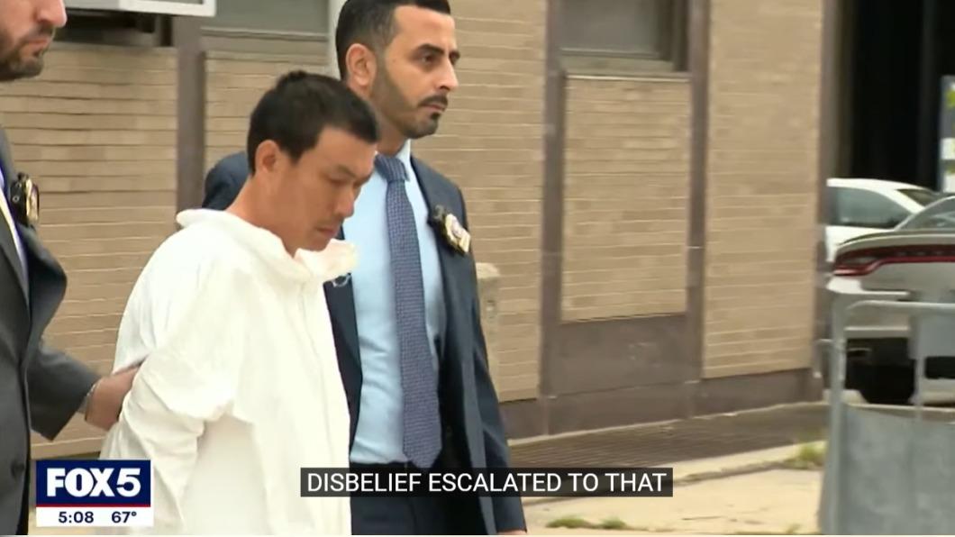 不滿女房東關網路 紐約男在幼子前持鎚殺人