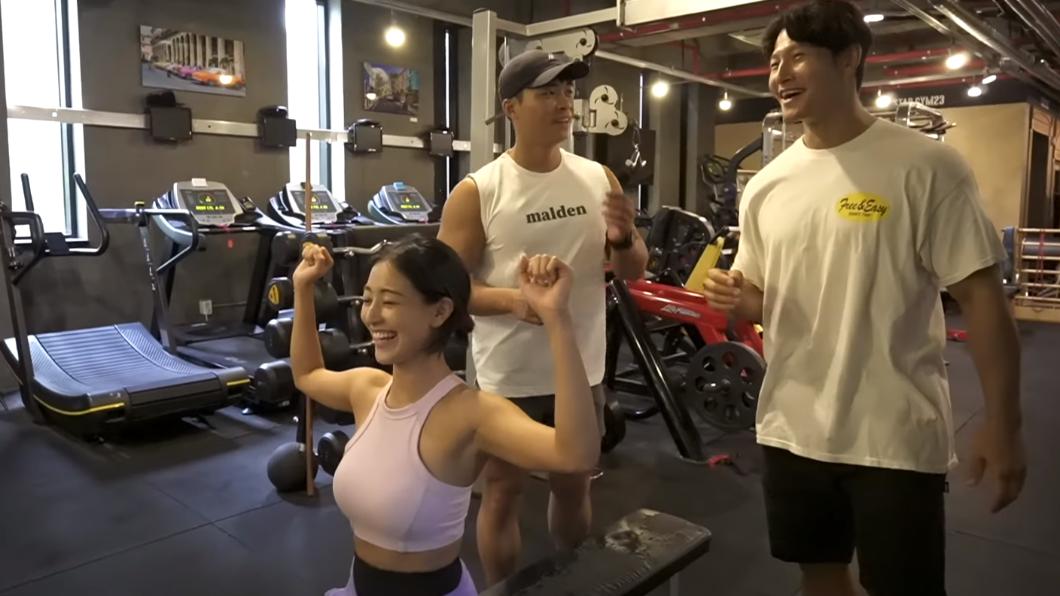 志效熱愛運動獲金鍾國認證(圖/翻攝YT@GYM JONG KOOK)