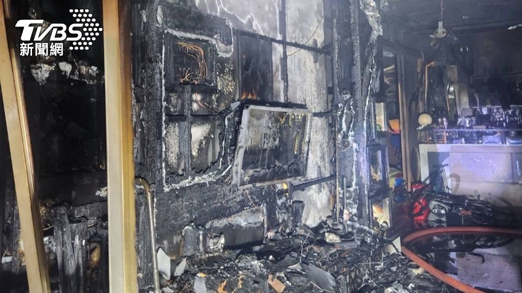 又是充電起火!睡前替鼓風機充電沒拔插頭 險燒厝2人傷
