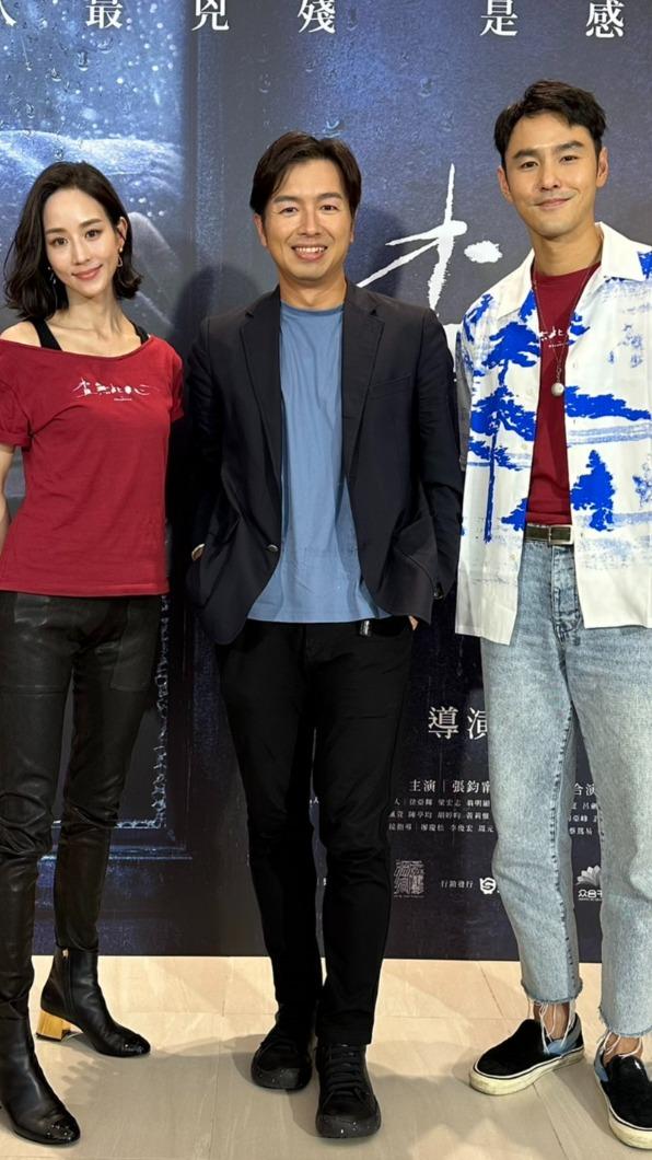 張鈞甯、阮經天接受鄭偉柏專訪。(圖/MOMOTV提供)