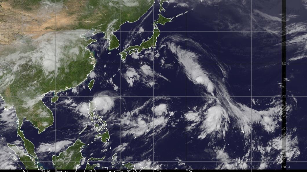 大範圍衛星雲圖,蘇拉颱風動向預估週日後逐漸明朗。(圖/翻攝Infrared)
