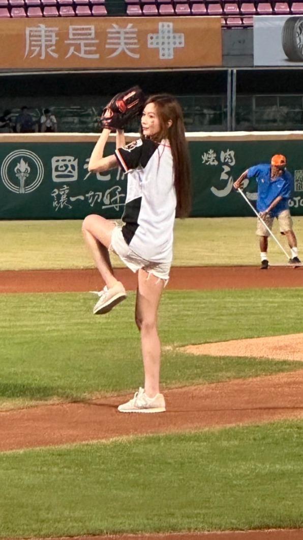 李旻珊的架式十足。(圖/TVBS)