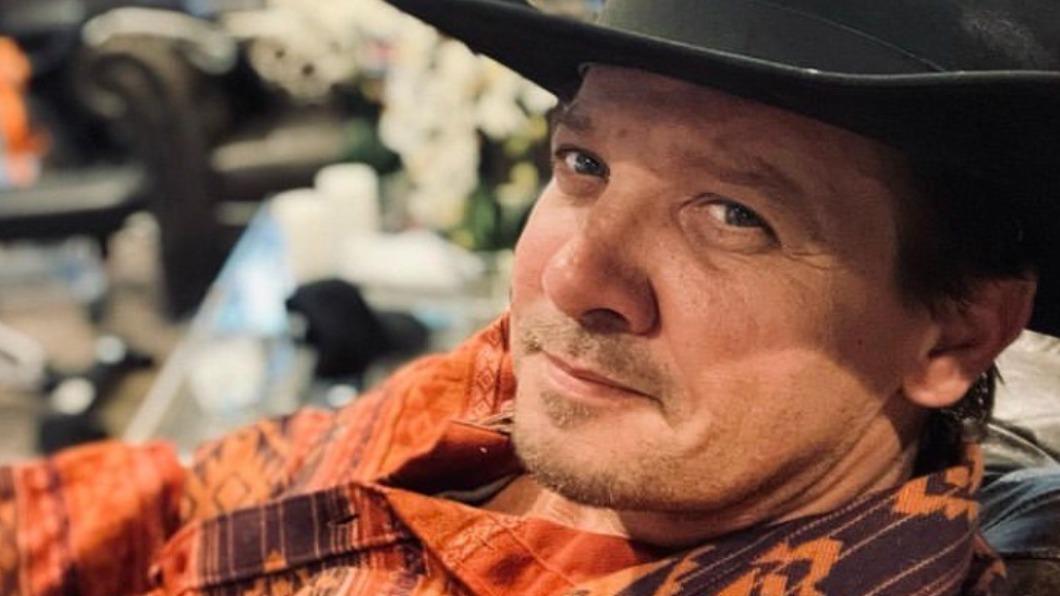 傑瑞米雷納演出漫威電影爆紅。(圖/翻攝自@jeremyrenner IG)